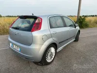 Usata Fiat Grande Punto Dynamic 90 CV (66 kW) 2006 Grigio Utilitaria