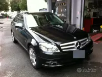 Usata Mercedes 220 Avantgarde 170 CV (125 kW) 2008 Nero Berlina