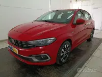 Usata Fiat Tipo Life 131 CV (96 kW) 2022 Rosso metallizzato Berlina