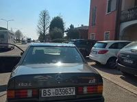 Usata Mercedes 190 75 CV (55 kW) 1991 Nero Berlina