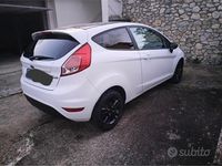 Usata Ford Fiesta 424 CV (311 kW) 2016 Utilitaria