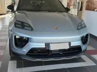 Usata Porsche Macan 300 kW (408 CV) 2024 Grigio SUV