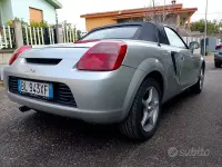 Usata Toyota MR2 140 CV (102 kW) 2000 Grigio Cabrio