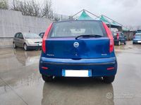 Usata Fiat Punto Dynamic 69 CV (50 kW) 2004 Blu Utilitaria