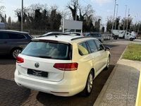 Usata VW Passat 150 CV (110 kW) 2019 Bianco Station wagon