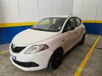 Usata Lancia Ypsilon 95 CV (69 kW) 2017 Bianco Utilitaria
