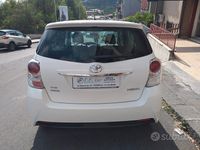 Usata Toyota Verso Style 111 CV (81 kW) 2015 Bianco Monovolume