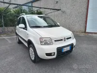 Usata Fiat Panda 4x4 Climbing 69 CV (50 kW) 2011 Bianco Utilitaria