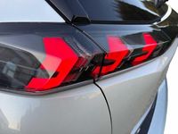 Usata Peugeot 2008 Allure 131 CV (96 kW) 2022 Bianco SUV