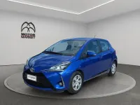 Usata Toyota Yaris Active 69 CV (50 kW) 2018 Blu Berlina