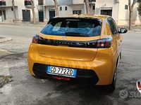 Usata Peugeot 208 Active 75 CV (55 kW) 2021 Giallo Utilitaria