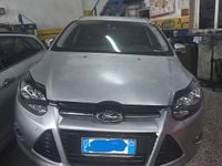 Begagnad Ford Focus Titanium 115 HK (84 kW) 2012 Grå Kombi