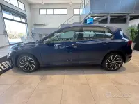 Usata VW Golf VIII Style 116 CV (85 kW) 2023 Bluazzurro Berlina