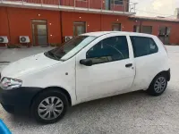 Usata Fiat Punto 60 CV (44 kW) 2005 Bianco Utilitaria