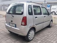 Usata Opel Agila 75 CV (55 kW) 2002 Argento Monovolume