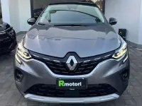 Usata Renault Captur Life 90 CV (66 kW) 2024 Grigio SUV