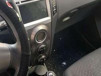 Usata Toyota Yaris 69 CV (50 kW) 2011 Bianco Berlina