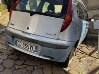 Usata Fiat Punto Feel 60 CV (44 kW) 2002 Blu/azzurro Berlina