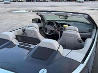 Usata Mercedes E220 Avantgarde 170 CV (125 kW) 2010 Nero Cabrio