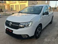 Usata Dacia Sandero Ambiance 75 CV (55 kW) 2017 Bianco Berlina