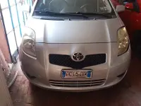 Usata Toyota Yaris 87 CV (63 kW) 2007 Grigio Utilitaria