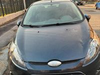 Usata Ford Fiesta 97 CV (71 kW) 2009 Grigio Berlina