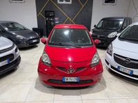 Usata Toyota Aygo 68 CV (50 kW) 2007 Rosso Utilitaria
