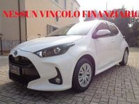 Usata Toyota Yaris Hybrid Active 92 CV (67 kW) 2023 Bianco Berlina
