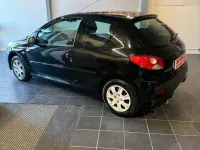Usata Peugeot 206 57 CV (41 kW) 2012 Nero Berlina