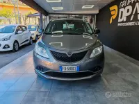 Usata Lancia Ypsilon Gold 69 CV (50 kW) 2016 Grigio Utilitaria