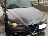 Usata Alfa Romeo Giulia 180 CV (132 kW) 2017 Grigio Berlina