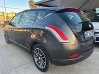 Usata Lancia Delta 120 CV (88 kW) 2011 Grigio Utilitaria