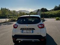 Usata Renault Captur 90 CV (66 kW) 2017 Giallo SUV