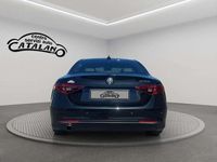 Occasion Alfa Romeo Giulia Executive 150 PK (110 kW) 2017 Zwart Sedan