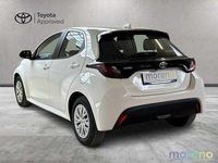 Usata Toyota Yaris Active 111 CV (81 kW) 2023 Bianco Utilitaria