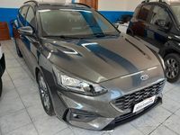 Usata Ford Focus ST 120 CV (88 kW) 2018 Grigio Station wagon