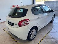 Usata Peugeot 208 Active 82 CV (60 kW) 2014 Bianco Utilitaria