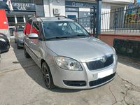 Occasion Skoda Roomster Comfort 80 ch (58 kW) 2007 Argent Monospace