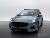 Usata Ford Kuga ST-Line 120 CV (88 kW) 2023 Grigio SUV