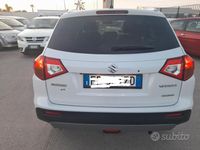 Usata Suzuki Vitara 120 CV (88 kW) 2018 Bianco SUV