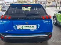Usata Peugeot 2008 Allure 131 CV (96 kW) 2022 Bluazzurro SUV