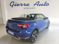 Usata VW T-Roc Cabriolet 110 CV (80 kW) 2023 Bluazzurro Cabrio