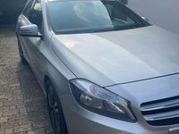 Usata Mercedes A180 109 CV (80 kW) 2014 Argento Berlina