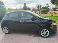 Usata Lancia Ypsilon 69 CV (50 kW) 2016 Nero Utilitaria