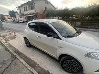 Usata Lancia Ypsilon Gold 69 CV (50 kW) 2018 Bianco Utilitaria