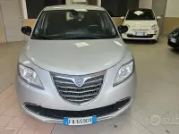 Usata Lancia Ypsilon 69 CV (50 kW) 2015 Grigio Utilitaria