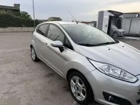 Usata Ford Fiesta Titanium 75 CV (55 kW) 2017 Grigio Utilitaria