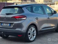 Usata Renault Scénic 110 CV (80 kW) 2018 Grigio Monovolume