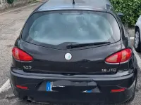 Begagnad Alfa Romeo 147 116 HK (85 kW) 2002 Svart Halvkombi