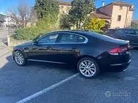 Usata Jaguar XF 200 CV (147 kW) 2013 Nero Berlina